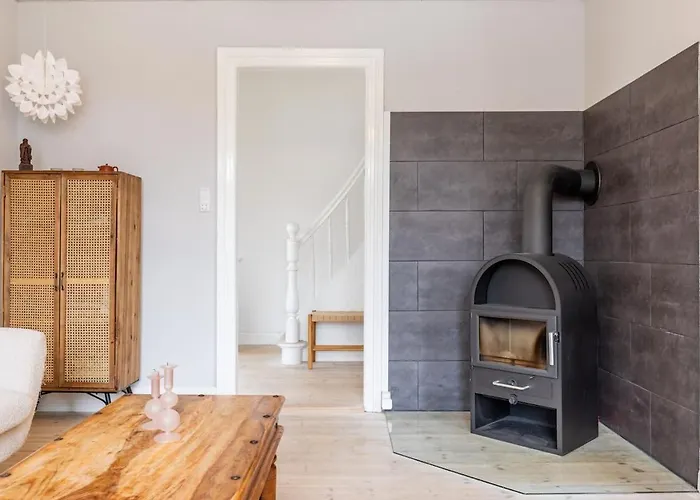 Muremestervilla Ved Hav Og Skov *