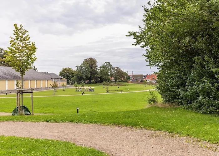 Muremestervilla Ved Hav Og Skov Séjour à la campagne *